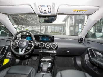 Mercedes-Benz CLA 200 d Coupé Progressive Navi Panorama Kamera Mercedes-Benz CLA 200 d Coupé Progressive Navi Panorama Kamera