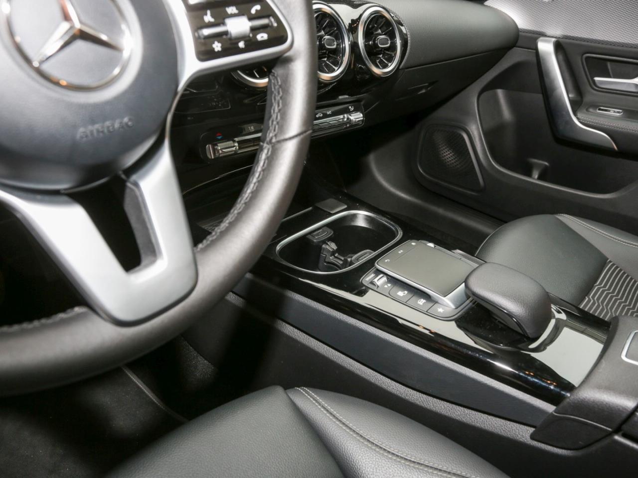 Mercedes-Benz CLA 200 d Coupé Progressive Navi Panorama Kamera