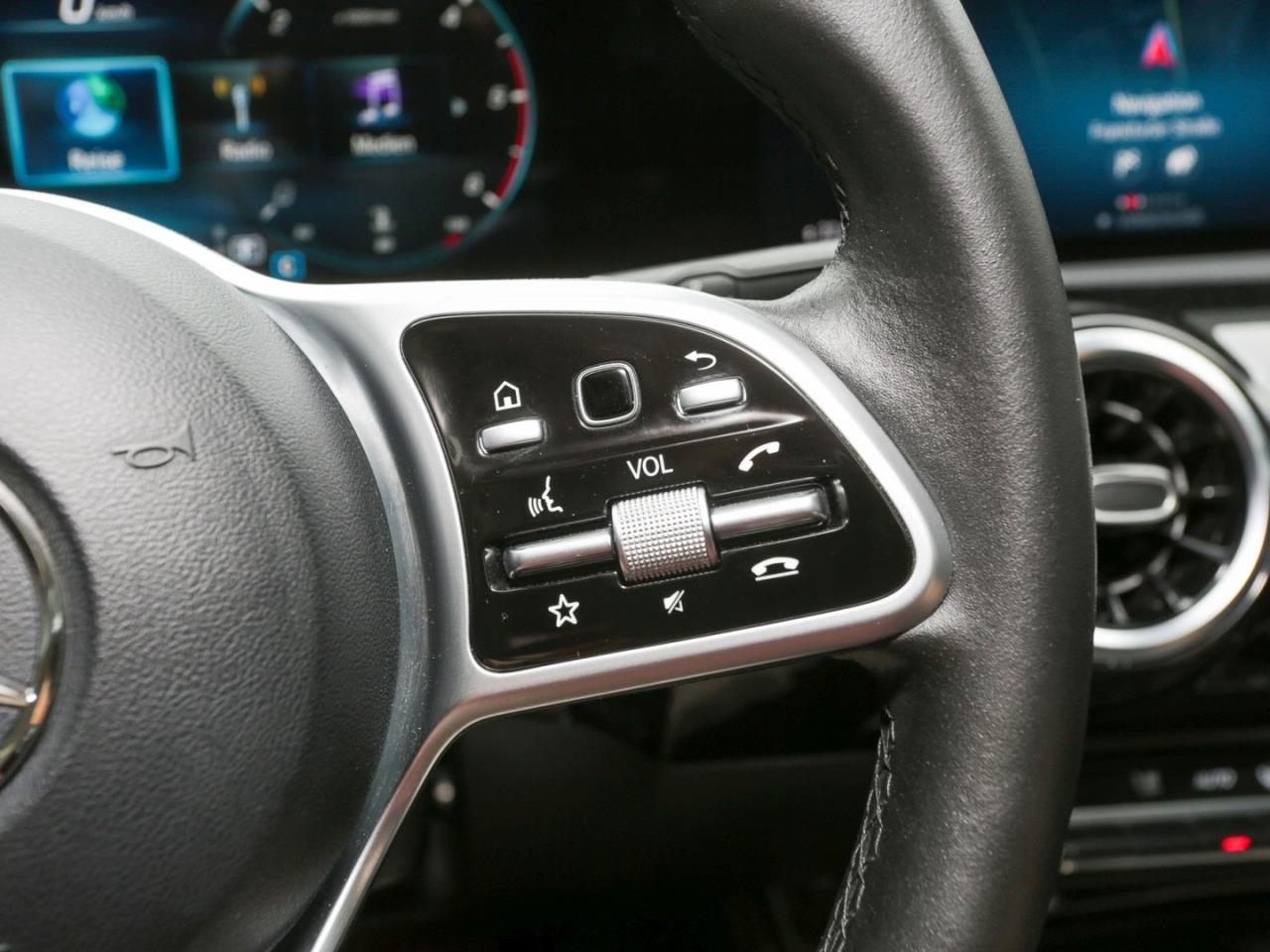 Mercedes-Benz CLA 200 d Coupé Progressive Navi Panorama Kamera