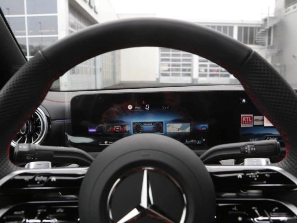 Mercedes-Benz CLA 200 d Coupé AMG Night Panorama Distronic AHK Mercedes-Benz CLA 200 d Coupé AMG Night Panorama Distronic AHK