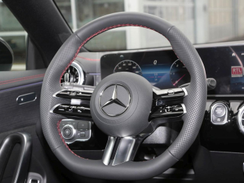 Mercedes-Benz CLA 200 d Coupé AMG Night Panorama Distronic AHK