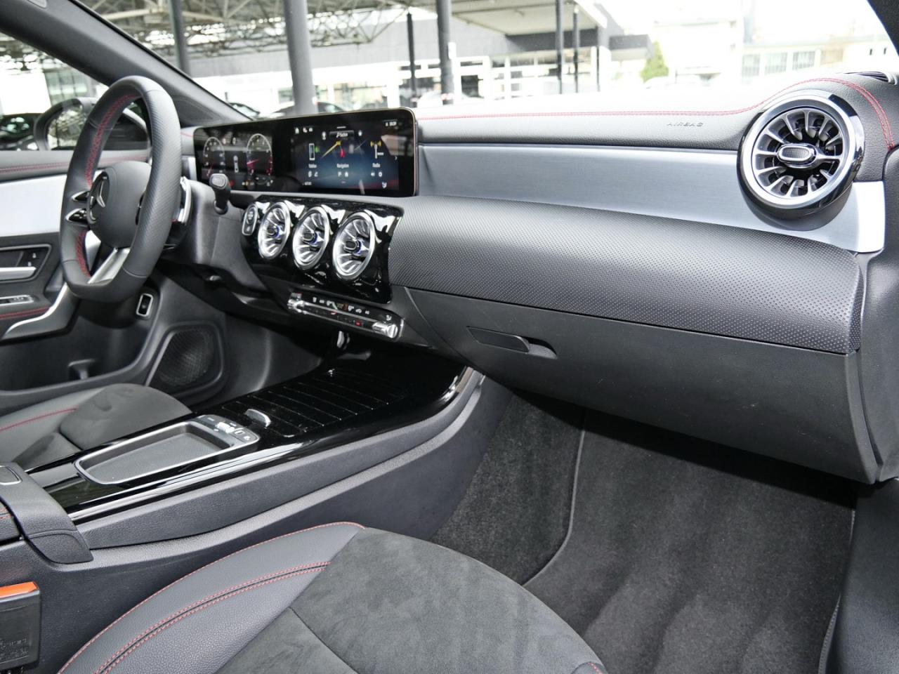 Mercedes-Benz CLA 220 4M Coupé AMG Night Panorama Distronic AHK