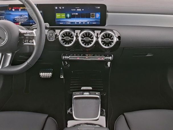 Mercedes-Benz CLA 220 4M Coupé AMG Distronic Panorama 360° SHZ