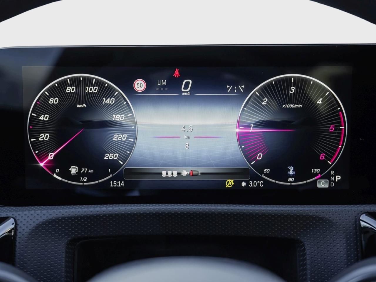 Mercedes-Benz CLA 220 d Coupé AMG Night Distronic Kamera AHK