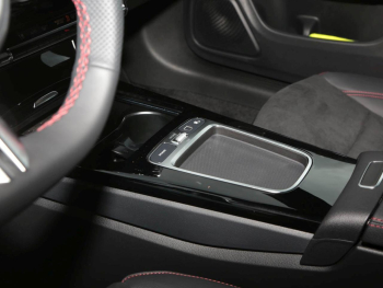 Mercedes-Benz CLA 220 d Coupé AMG Distronic AHK KeylessGo 360°