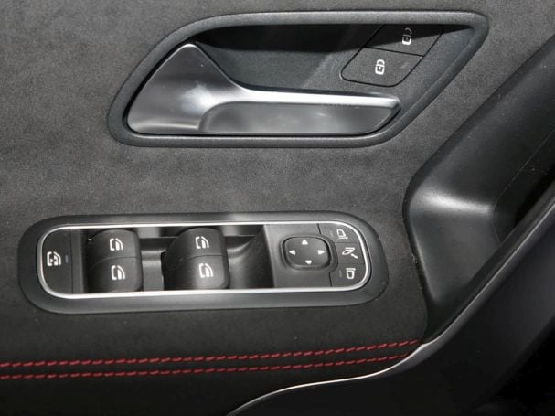 Mercedes-Benz CLA 220 d Coupé AMG Distronic AHK KeylessGo 360° Mercedes-Benz CLA 220 d Coupé AMG Distronic AHK KeylessGo 360°