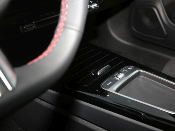 Mercedes-Benz CLA 220 d Coupé AMG Distronic AHK KeylessGo 360°