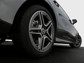 Mercedes-Benz CLA 220 d Coupé AMG Distronic AHK KeylessGo 360°