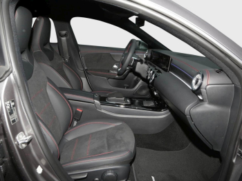 Mercedes-Benz CLA 220 d Coupé AMG Distronic AHK KeylessGo 360°