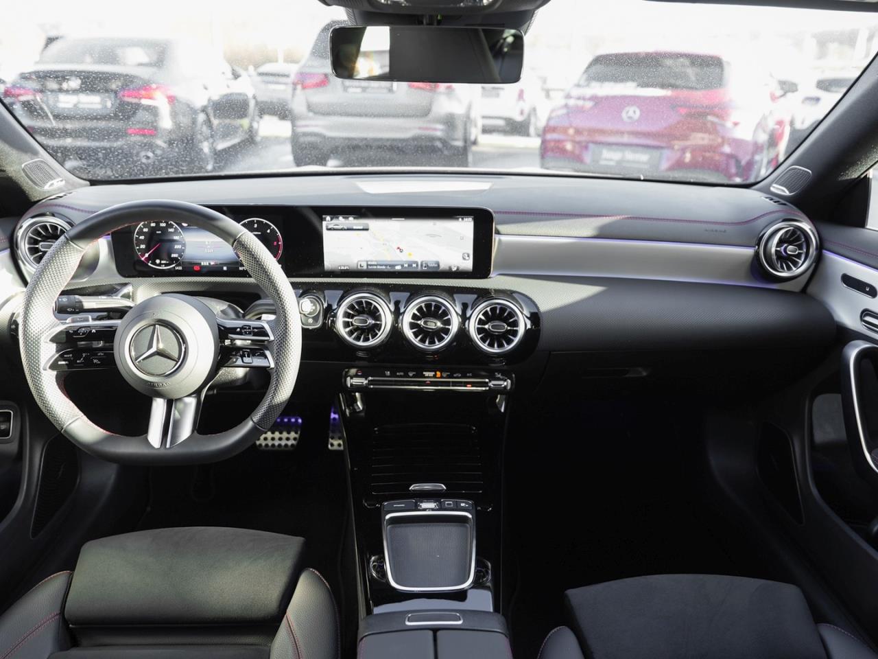 Mercedes-Benz CLA 220 d Coupé AMG Distronic Burmester 360° SHZ