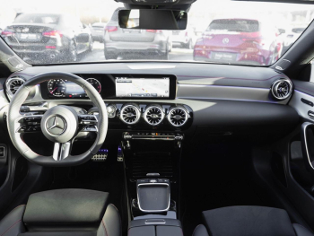 Mercedes-Benz CLA 220 d Coupé AMG Distronic Burmester 360° SHZ
