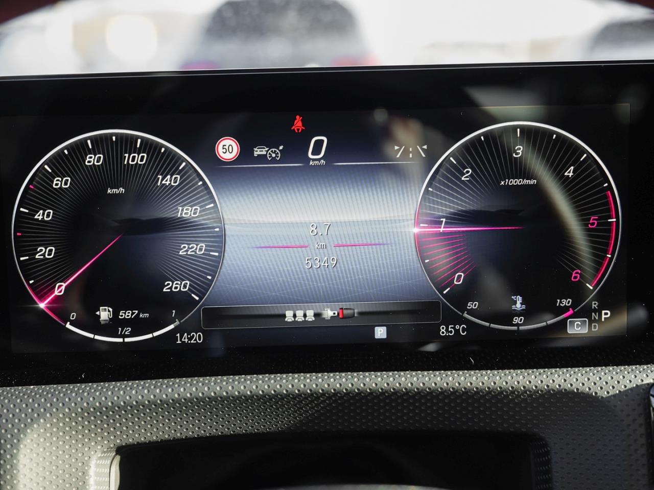 Mercedes-Benz CLA 220 d Coupé AMG Distronic Burmester 360° SHZ