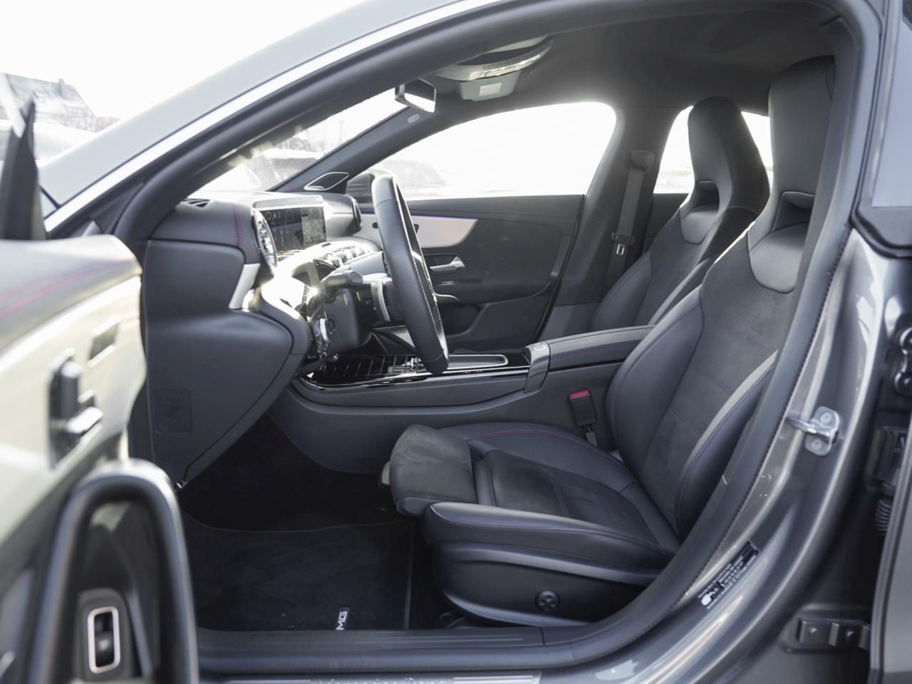 Mercedes-Benz CLA 220 d Coupé AMG Distronic Burmester 360° SHZ