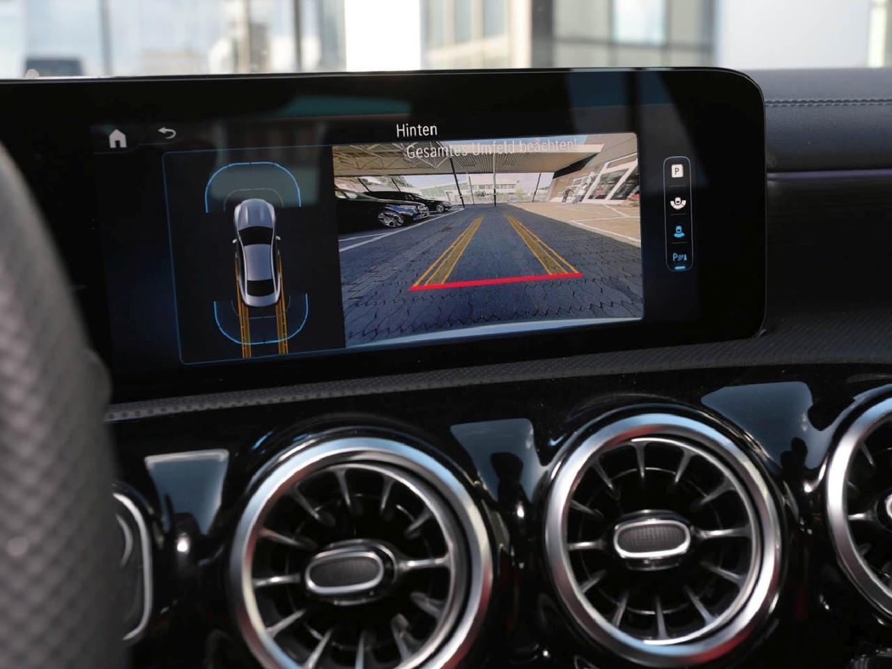 Mercedes-Benz CLA 250 4M Coupé AMG Panorama Leder rot-schwarz