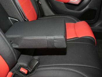 Mercedes-Benz CLA 250 4M Coupé AMG Panorama Leder rot-schwarz