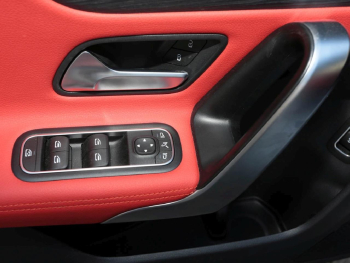 Mercedes-Benz CLA 250 4M Coupé AMG Panorama Leder rot-schwarz