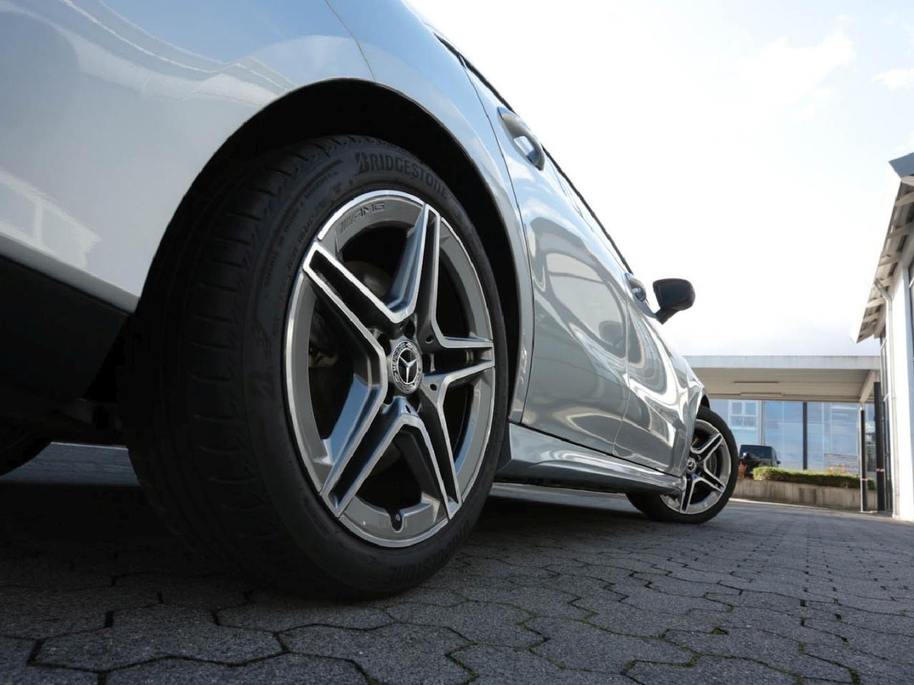 Mercedes-Benz CLA 250 4M Coupé AMG Panorama Leder rot-schwarz