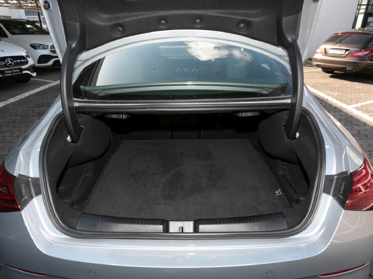 Mercedes-Benz CLA 250 4M Coupé AMG Panorama Leder rot-schwarz