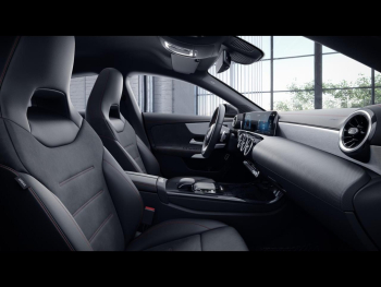Mercedes-Benz CLA 250 Coupé AMG MBUX Navi Distronic Kamera LED