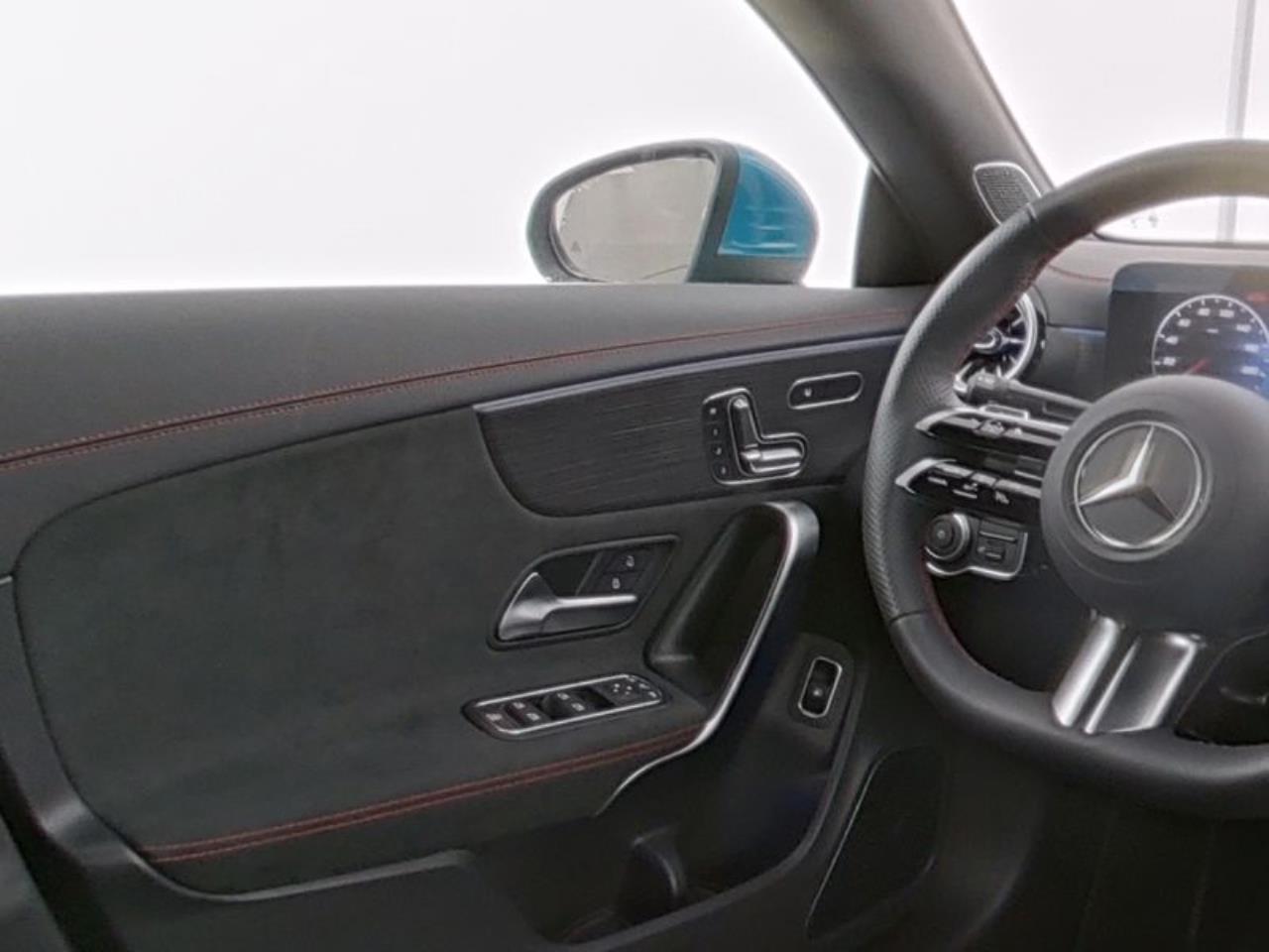 Mercedes-Benz CLA 250 e Coupé AMG Burmester Memory 360°