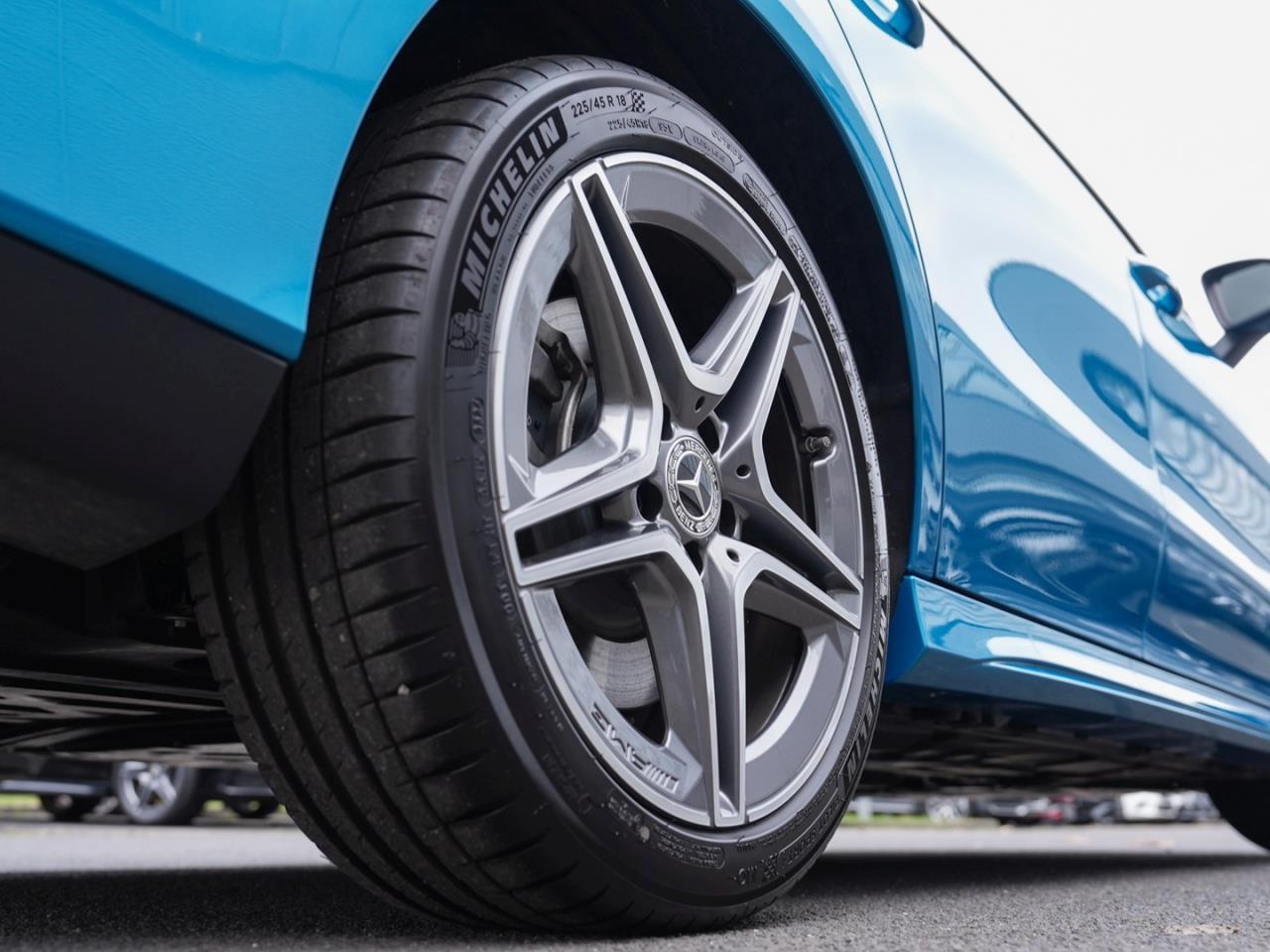 Mercedes-Benz CLA 250 e Coupé AMG Burmester Memory 360°