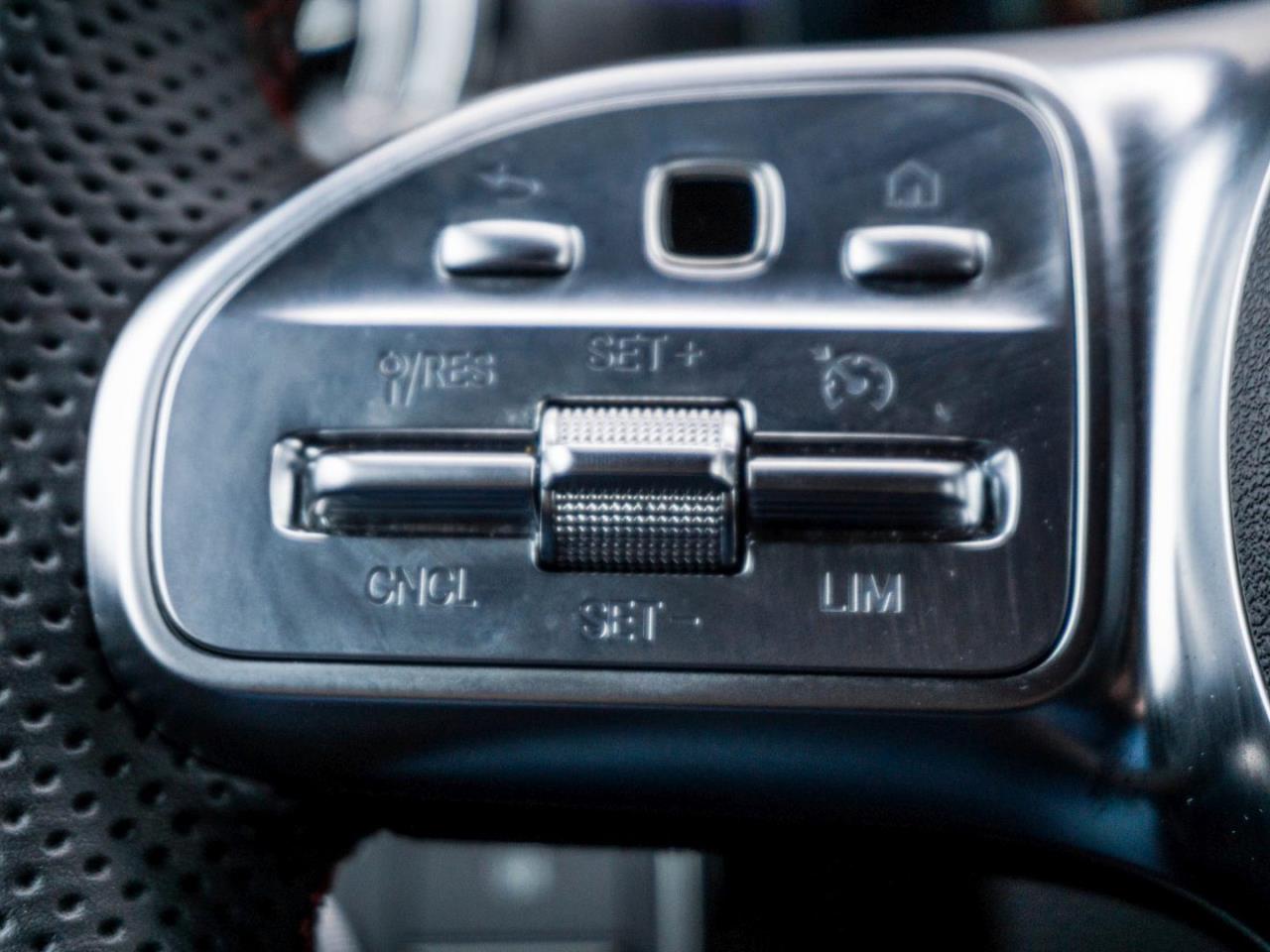 Mercedes-Benz CLA 250 e Coupé AMG Night MBUX Navi Kamera