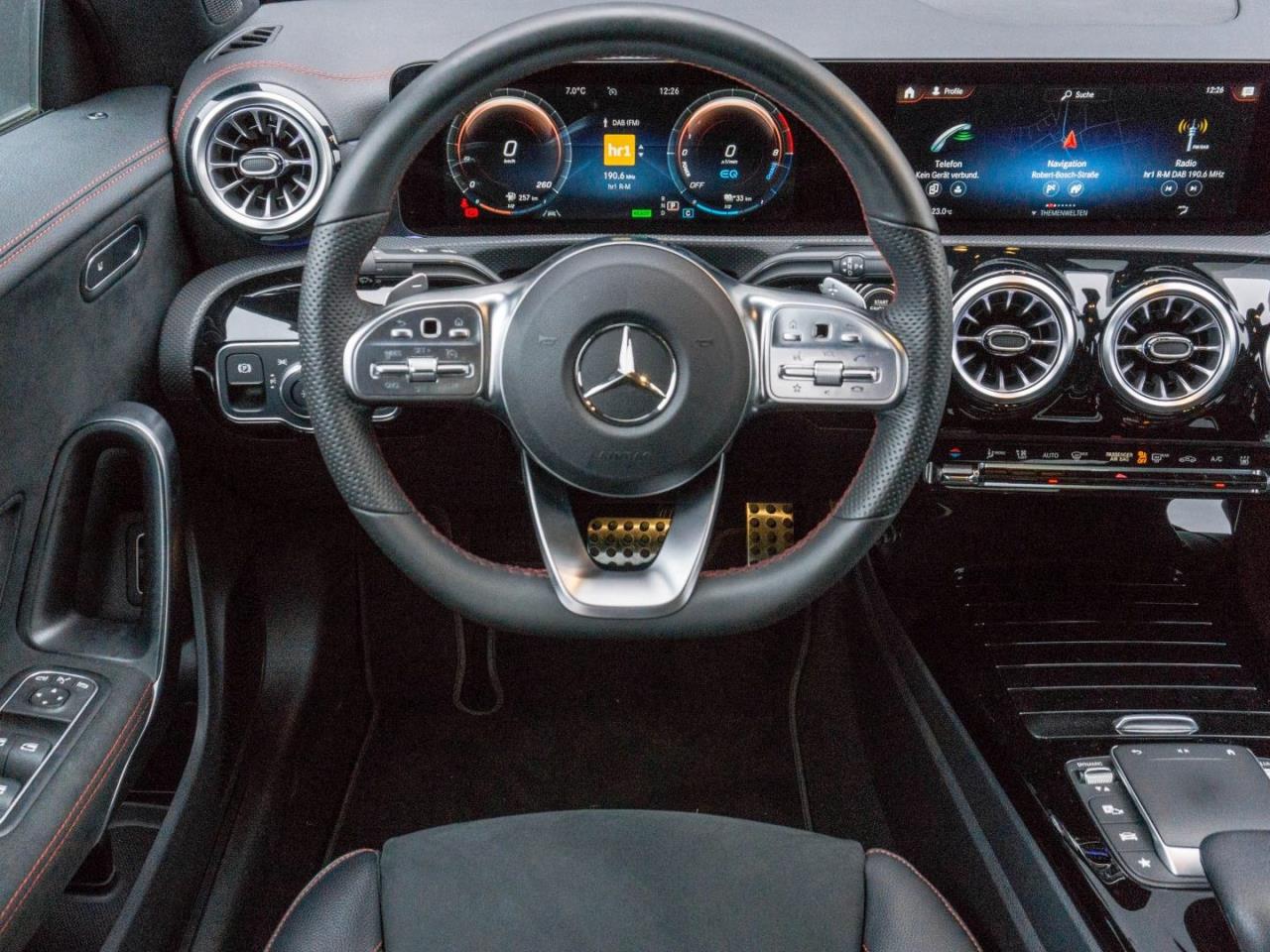 Mercedes-Benz CLA 250 e Coupé AMG Night MBUX Navi Kamera