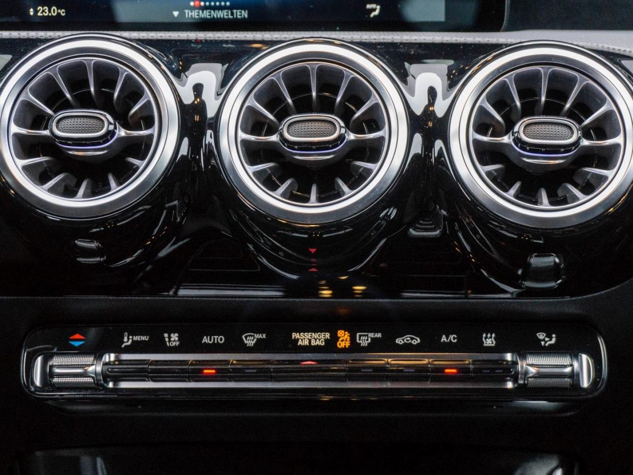 Mercedes-Benz CLA 250 e Coupé AMG Night MBUX Navi Kamera