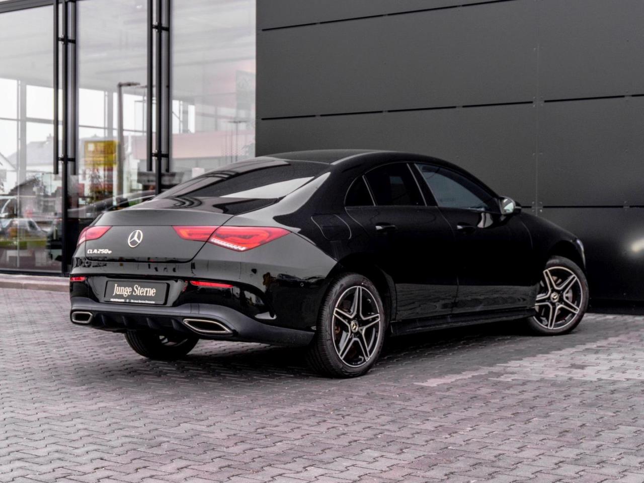 Mercedes-Benz CLA 250 e Coupé AMG Night MBUX Navi Kamera