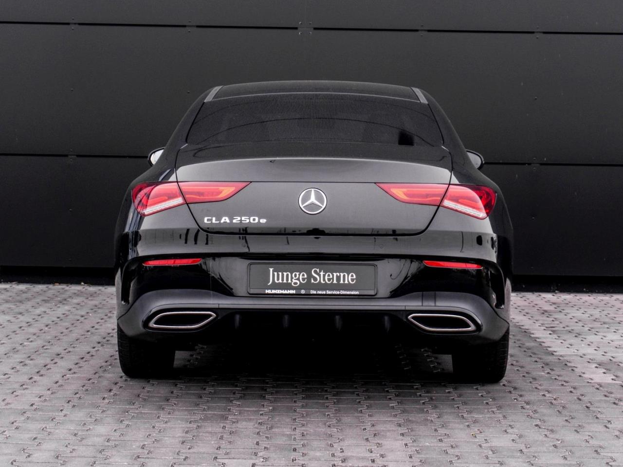 Mercedes-Benz CLA 250 e Coupé AMG Night MBUX Navi Kamera