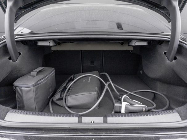 Mercedes-Benz CLA 250 e Coupé AMG Night MBUX Navi Kamera