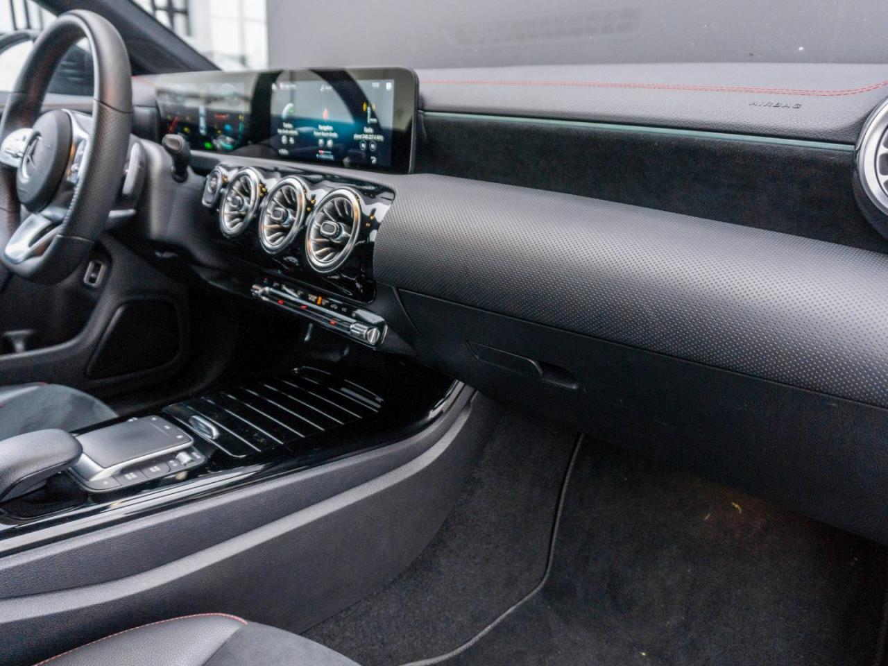 Mercedes-Benz CLA 250 e Coupé AMG Night MBUX Navi Kamera