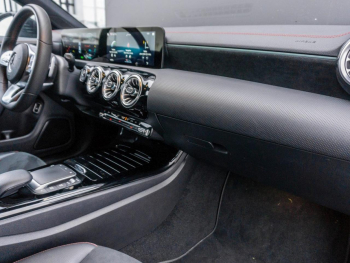 Mercedes-Benz CLA 250 e Coupé AMG Night MBUX Navi Kamera