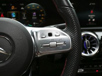 Mercedes-Benz CLA 250 e Coupé AMG Night MBUX Navi AHK Kamera