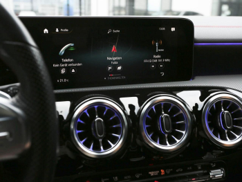 Mercedes-Benz CLA 250 e Coupé AMG Night MBUX Navi AHK Kamera