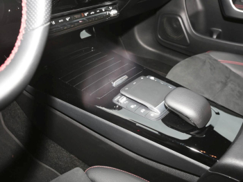 Mercedes-Benz CLA 250 e Coupé AMG Night MBUX Navi AHK Kamera