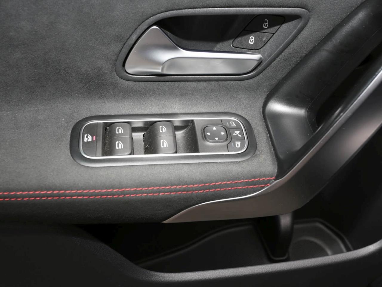 Mercedes-Benz CLA 250 e Coupé AMG Night MBUX Navi AHK Kamera