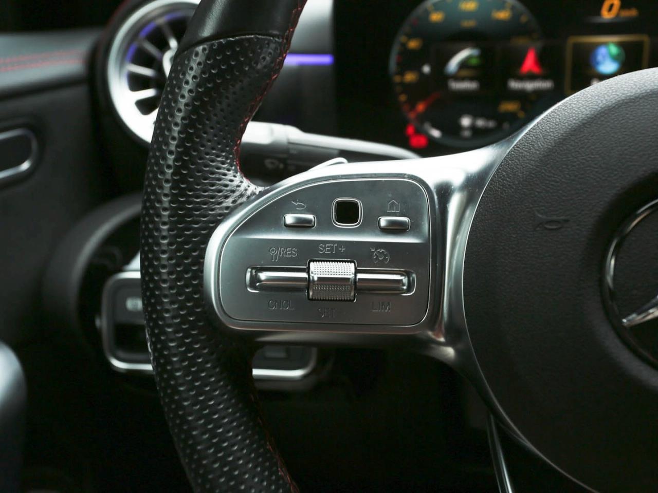 Mercedes-Benz CLA 250 e Coupé AMG Night MBUX Navi AHK Kamera