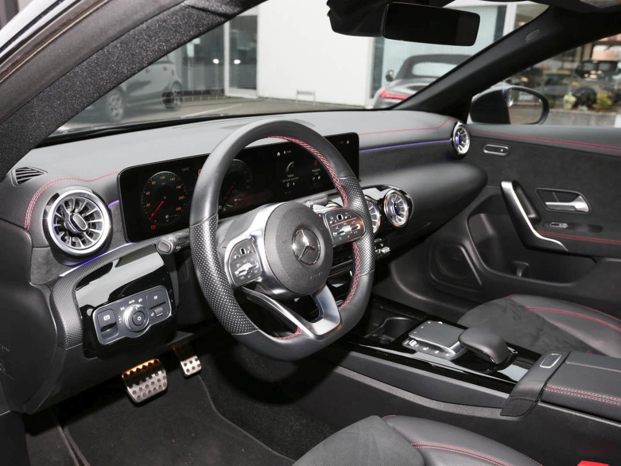 Mercedes-Benz CLA 250 e Coupé AMG Night MBUX Navi AHK Kamera