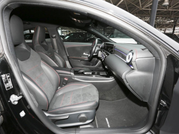 Mercedes-Benz CLA 250 e Coupé AMG Night MBUX Navi AHK Kamera