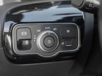 Mercedes-Benz CLA 250 e Coupé AMG Night Edition2020 MBUXNavi+