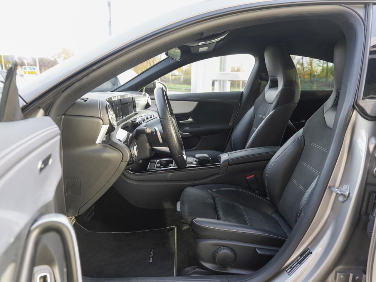 Mercedes-Benz CLA 250 e Coupé AMG Night Edition2020 MBUXNavi+