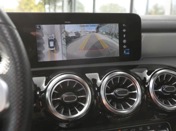 Mercedes-Benz CLA 250 e Coupé AMG Night Panorama Distronic 360°