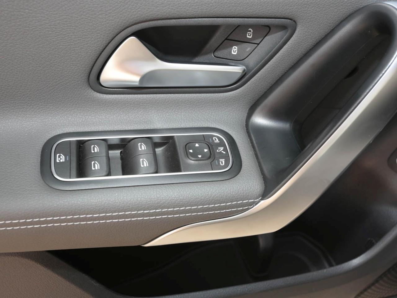 Mercedes-Benz CLA 250 e Coupé AMG Night Panorama Distronic 360°