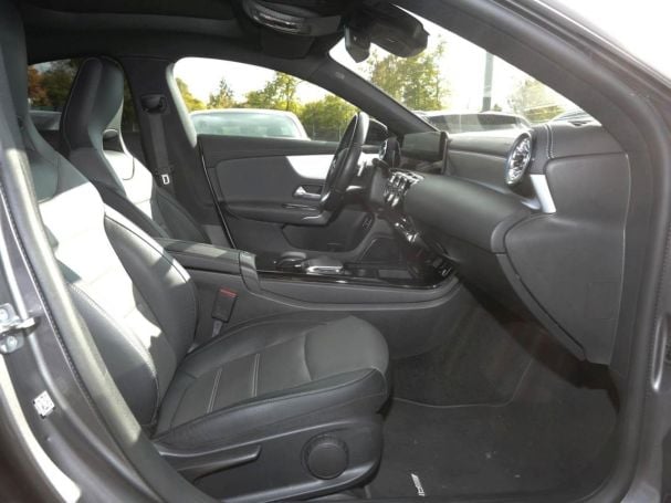 Mercedes-Benz CLA 250 e Coupé AMG Night Panorama Distronic 360°