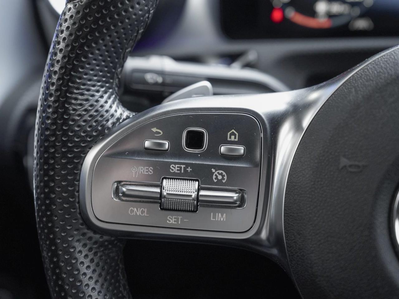 Mercedes-Benz CLA 250 e Coupé AMG Night MBUX Navi Kamera ParkP