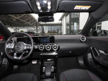 Mercedes-Benz CLA 250 e Coupé AMG Night MBUX Navi+ Kamera