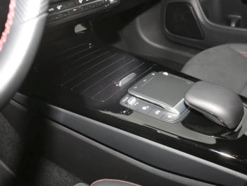 Mercedes-Benz CLA 250 e Coupé AMG Night MBUX Navi+ Kamera