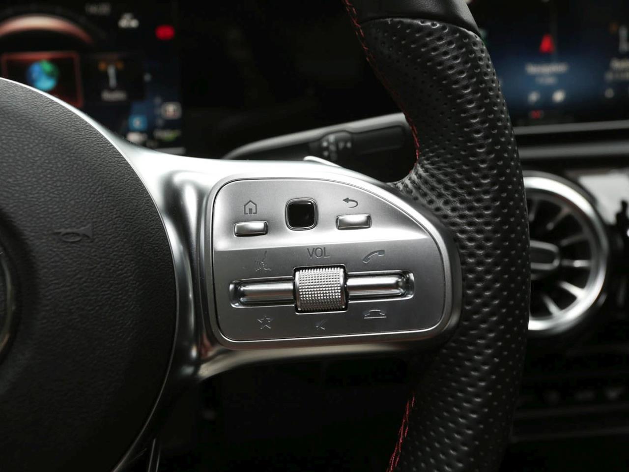 Mercedes-Benz CLA 250 e Coupé AMG Night MBUX Navi+ Kamera