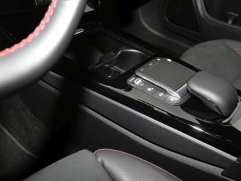 Mercedes-Benz CLA 250 e Coupé AMG Night MBUX Navi+ Kamera